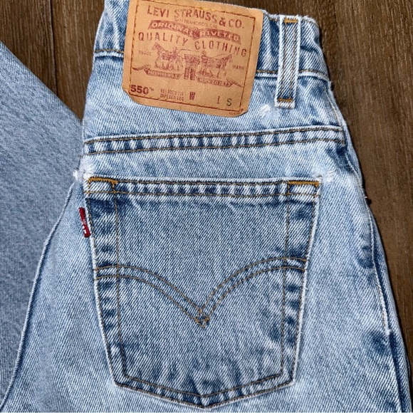 VINTAGE Levi 550 Women’s Relaxed Tapered Cut - Picture 6 of 15